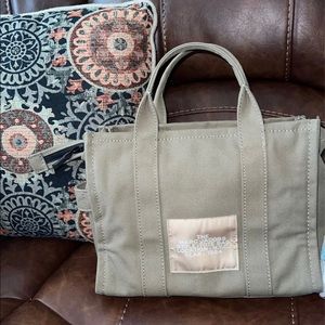 Marc Jacob Tote SMALL Slate green.